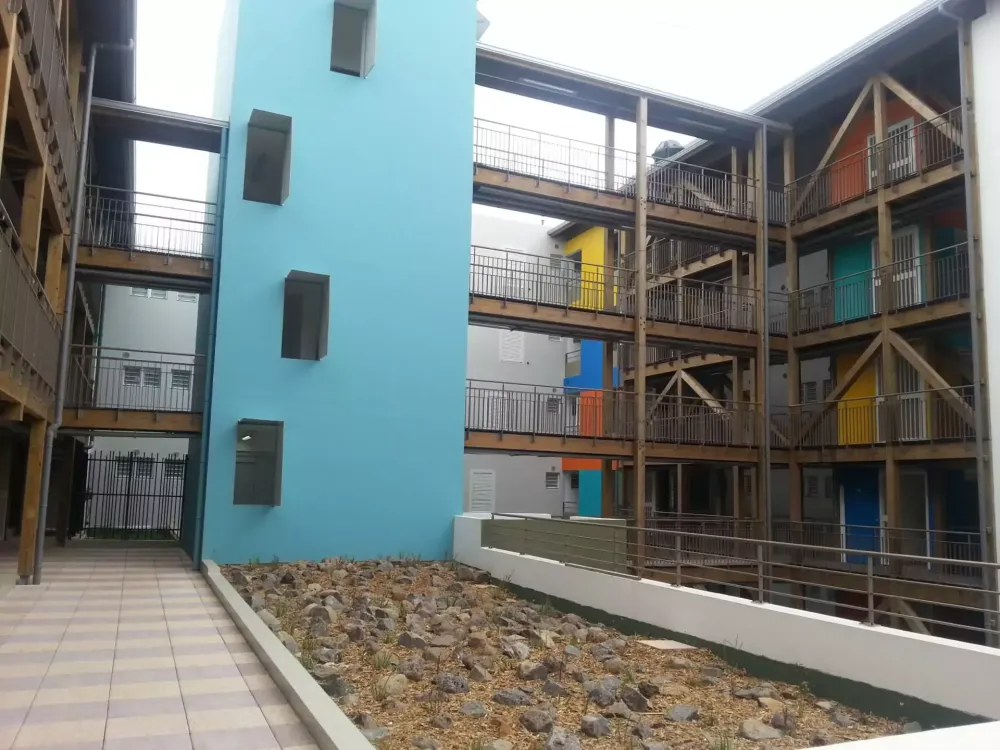 CBo « CANOPEE » 55 logts et 780 m2 de commerces à Beauséjour Ste Marie – Mission OPC (1)