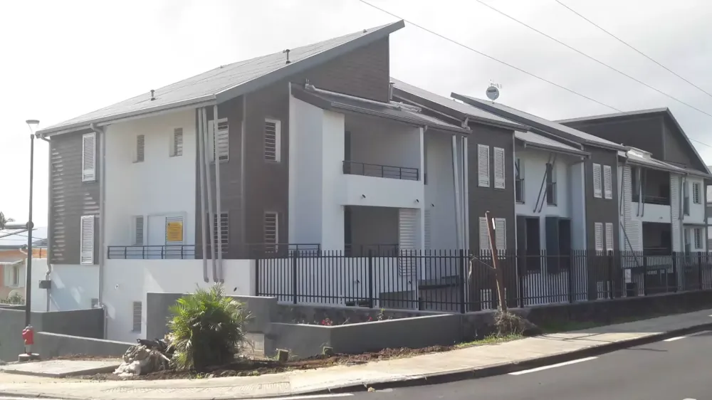 SEDRE « Coulée 77 » 27 LLTS + commerces à Ste Rose – Mission OPC (1)